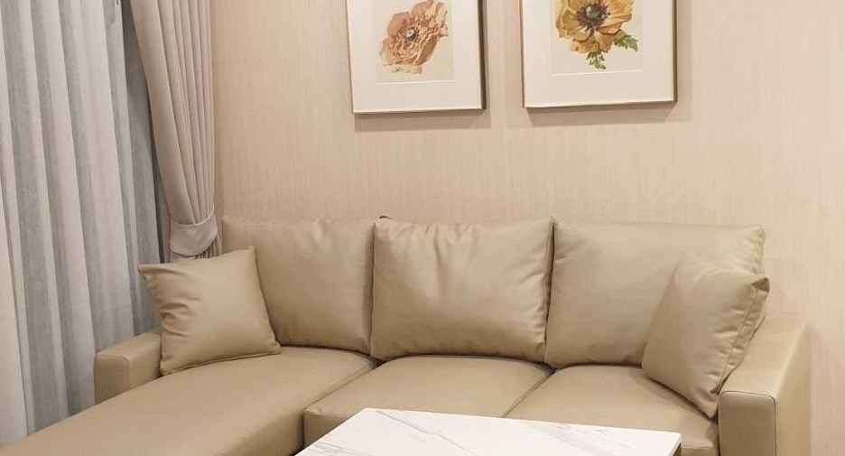 For rent 2 bedrooms condo in Pathum Wan, Bangkok
