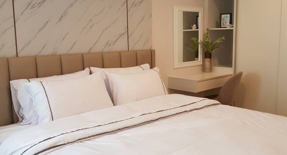 For rent 2 bedrooms condo in Pathum Wan, Bangkok