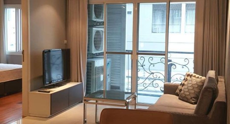 For rent 2 bedrooms condo in Watthana, Bangkok