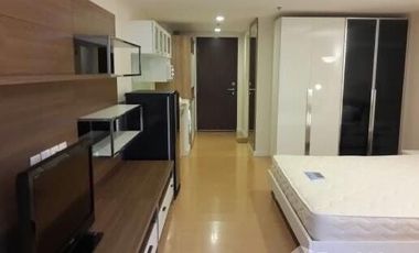For rent studio condo in Khlong Toei, Bangkok
