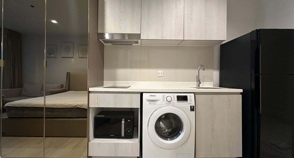 For rent studio condo in Pathum Wan, Bangkok