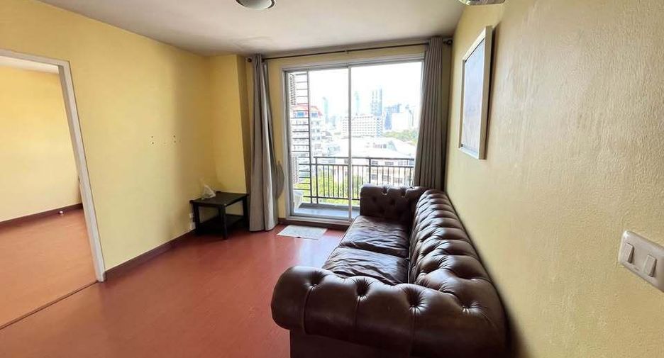 For rent 2 bedrooms condo in Yan Nawa, Bangkok