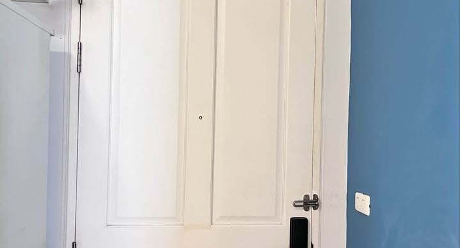 For rent 2 bedrooms condo in Yan Nawa, Bangkok