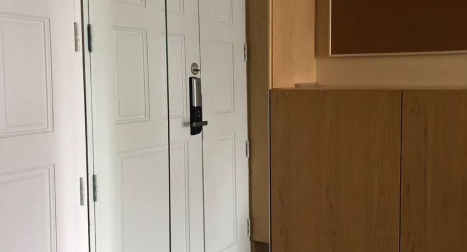 For rent 1 bed condo in Watthana, Bangkok