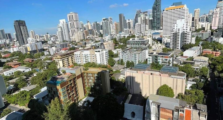 For rent 1 bed condo in Watthana, Bangkok