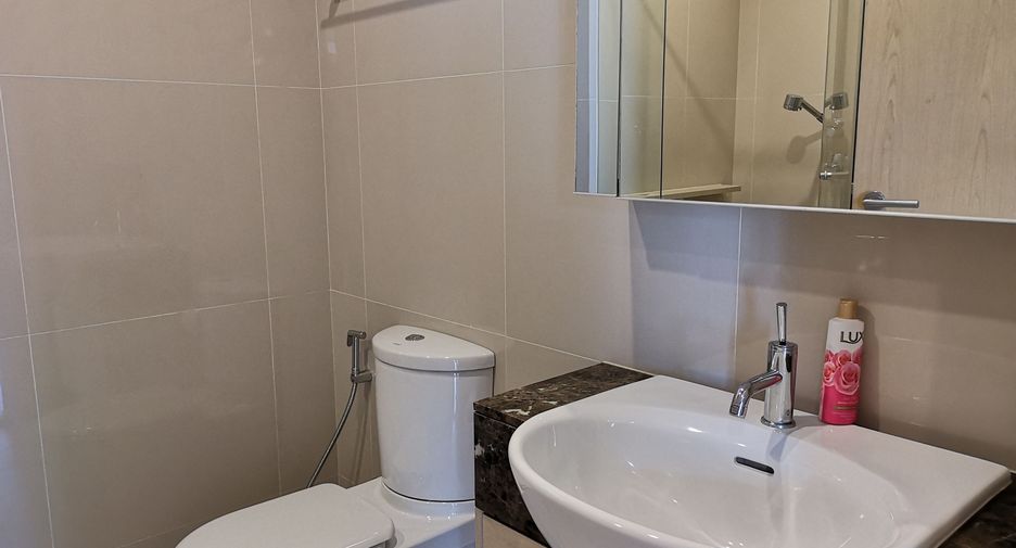 Condo en alquiler de 1 habitaciones en Khlong Toei, Bangkok