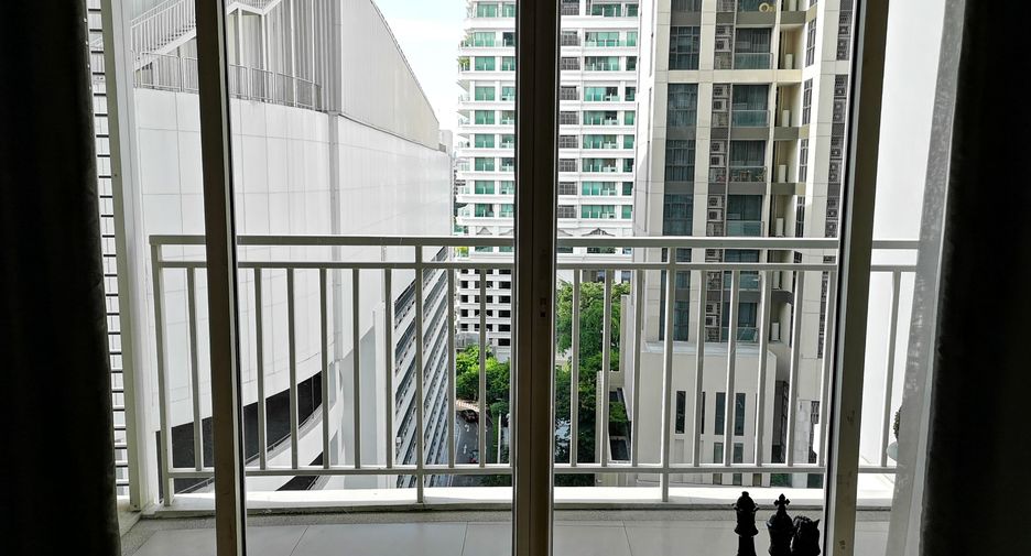 Condo en alquiler de 1 habitaciones en Khlong Toei, Bangkok