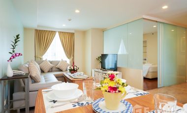 For rent 3 bedrooms condo in Sathon, Bangkok