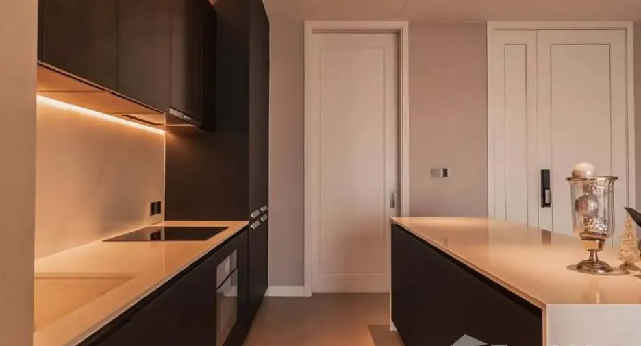 For rent 2 bedrooms condo in Sathon, Bangkok