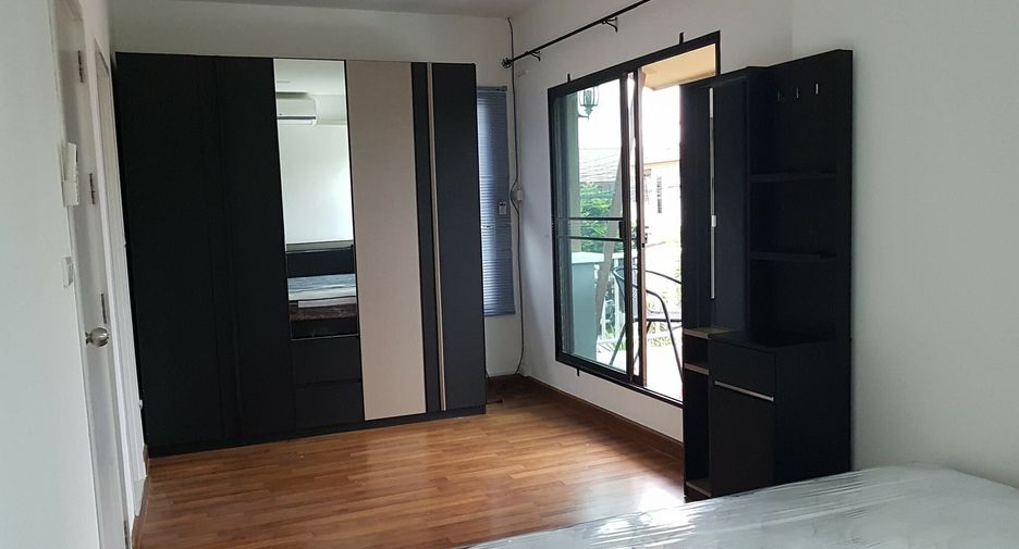 For rent 3 bedrooms house in Suan Luang, Bangkok