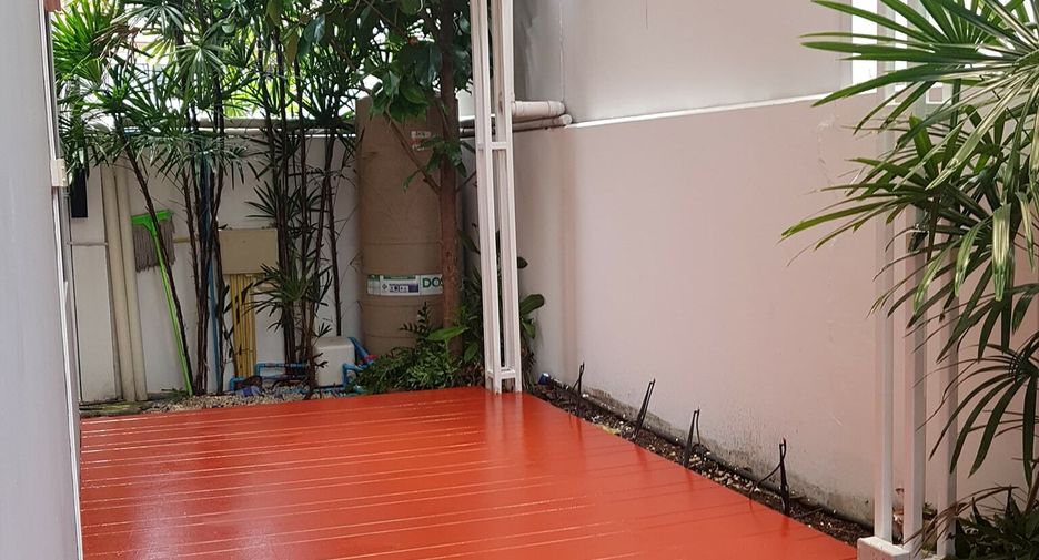 For rent 3 bedrooms house in Suan Luang, Bangkok