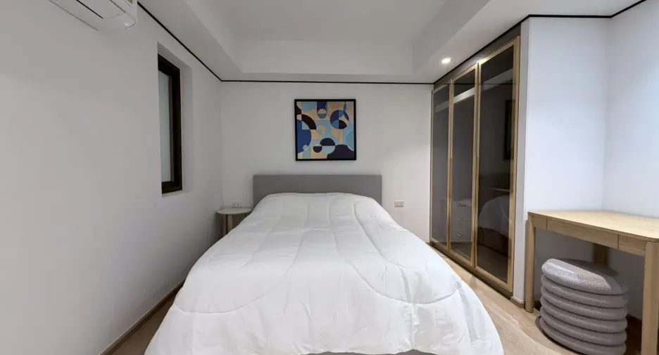 For rent 3 bedrooms condo in Watthana, Bangkok