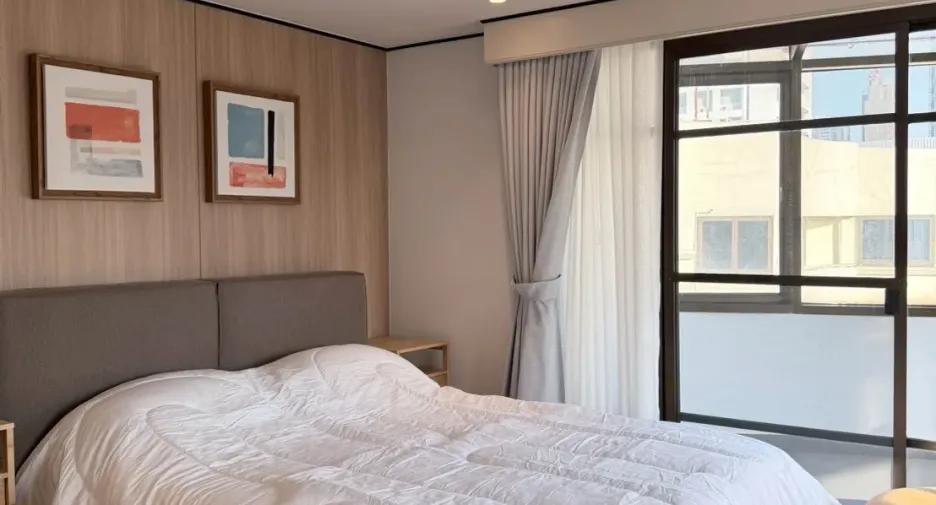 For rent 3 bedrooms condo in Watthana, Bangkok