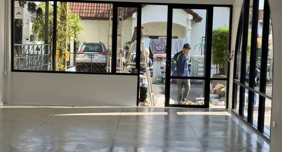For rent 3 bedrooms townhouse in Mueang Samut Prakan, Samut Prakan