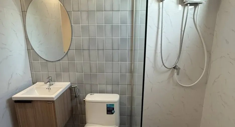 For rent 3 bedrooms townhouse in Mueang Samut Prakan, Samut Prakan
