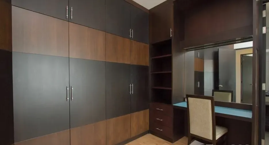 For rent 3 bedrooms condo in Khlong Toei, Bangkok