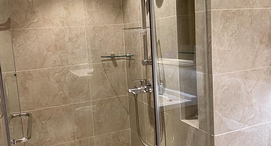 For rent 1 bed condo in Yan Nawa, Bangkok