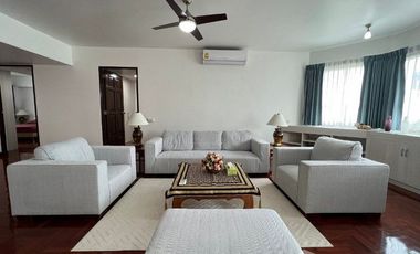 For rent 3 bedrooms condo in Khlong Toei, Bangkok