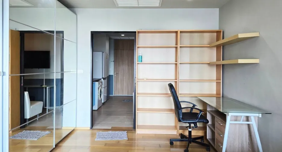 For rent 1 bed condo in Ratchathewi, Bangkok