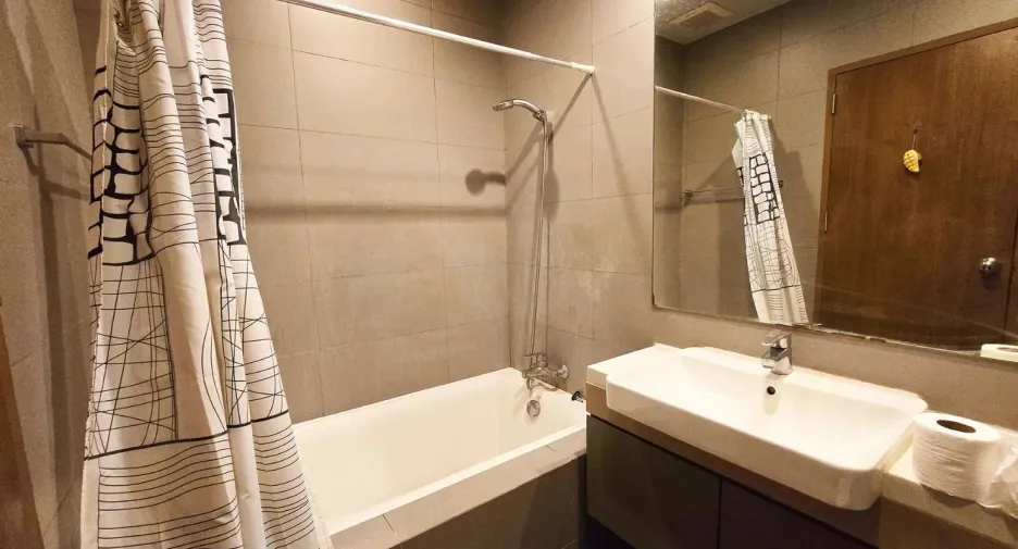 For rent 1 bed condo in Ratchathewi, Bangkok