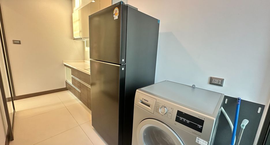 For rent 2 bedrooms condo in Watthana, Bangkok