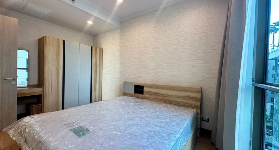 For rent 2 bedrooms condo in Watthana, Bangkok