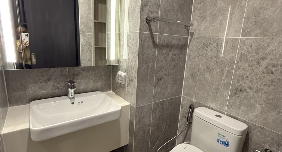 For rent 1 bed condo in Phaya Thai, Bangkok