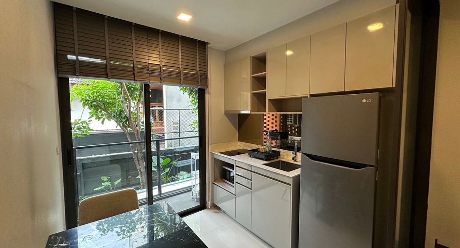 For rent 1 bed condo in Khlong Toei, Bangkok