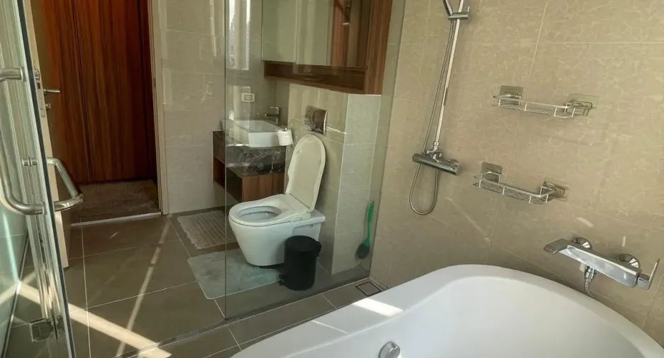For rent 2 bedrooms condo in Watthana, Bangkok