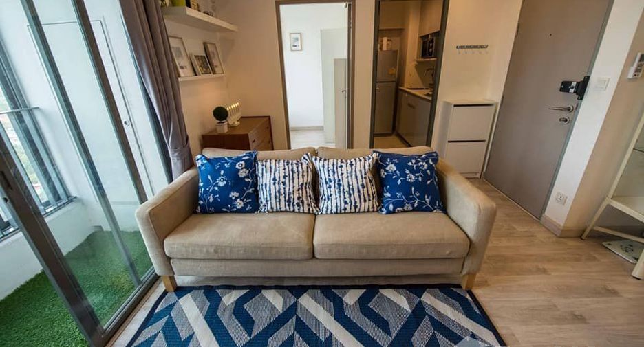 For rent 2 bedrooms condo in Phra Khanong, Bangkok