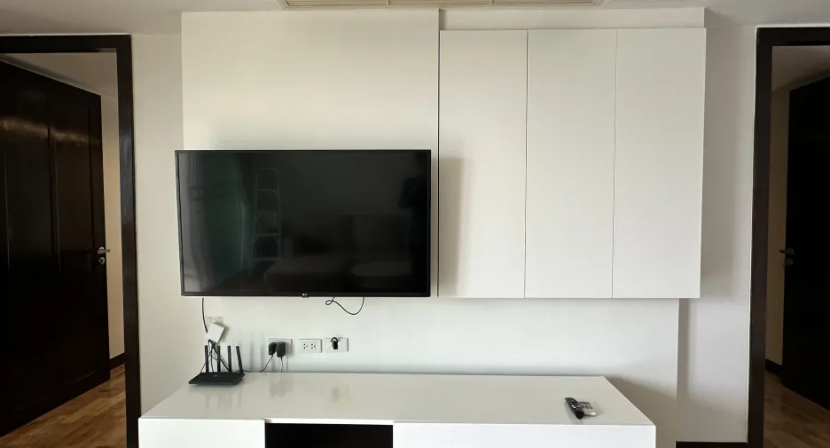 For rent 2 bedrooms condo in Watthana, Bangkok