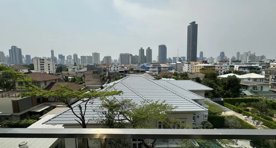 For rent 2 bedrooms condo in Watthana, Bangkok