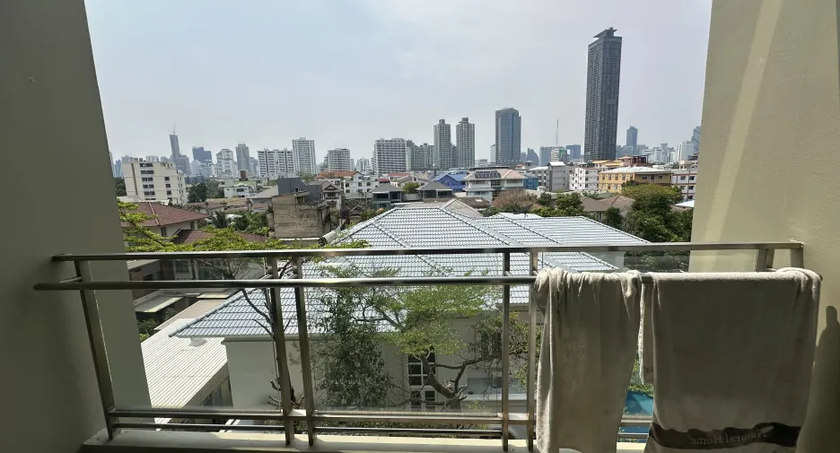 For rent 2 bedrooms condo in Watthana, Bangkok
