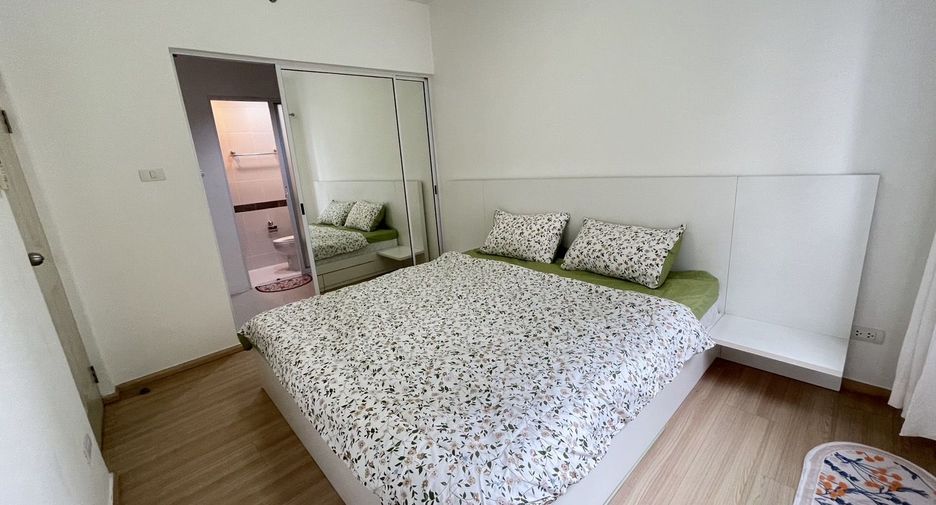 For rent 2 bedrooms condo in Ratchathewi, Bangkok