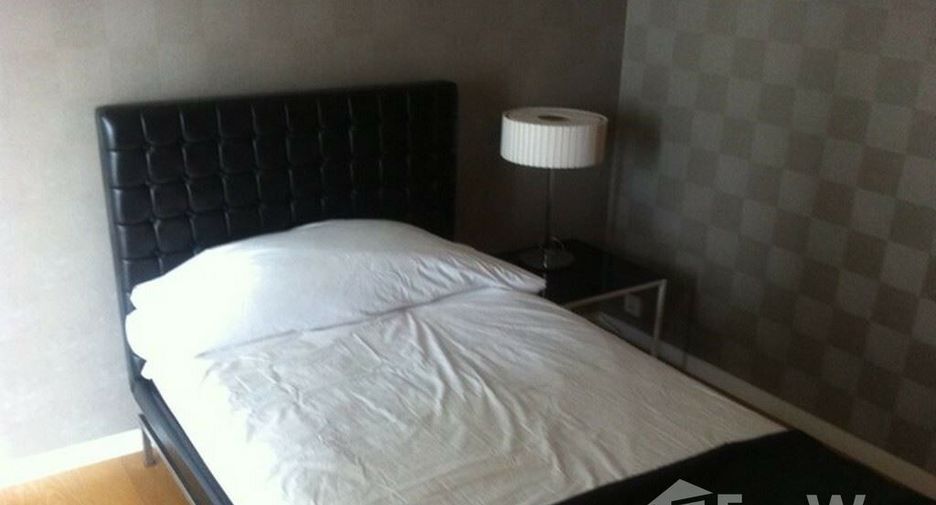 For rent 2 bedrooms condo in Sathon, Bangkok