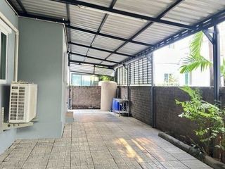 Casa en alquiler de 3 habitaciones en Lat Krabang, Bangkok