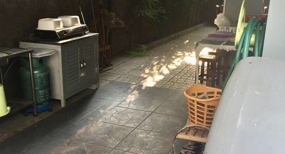 For rent 3 bedrooms house in Lat Krabang, Bangkok