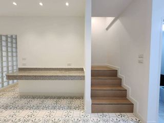 For rent 2 bedrooms townhouse in Yan Nawa, Bangkok