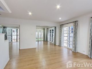 Haus zur Miete mit 4 Zimmer in Watthana, Bangkok