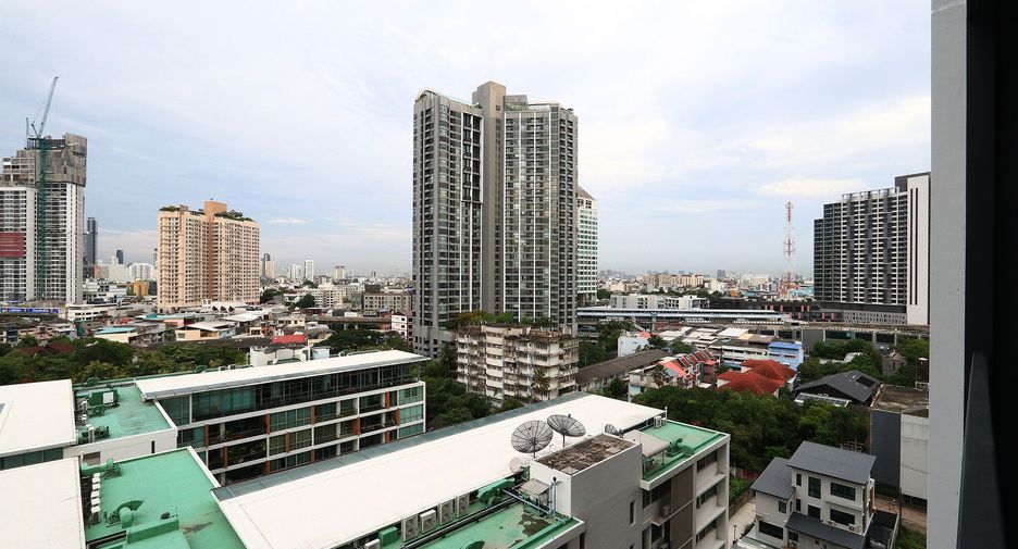 Wohnung zur Miete mit 2 Zimmer in Khlong Toei, Bangkok