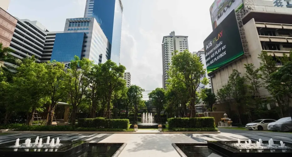 For rent 2 bedrooms condo in Watthana, Bangkok