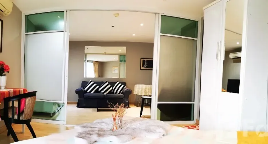 For rent 1 bed condo in Watthana, Bangkok