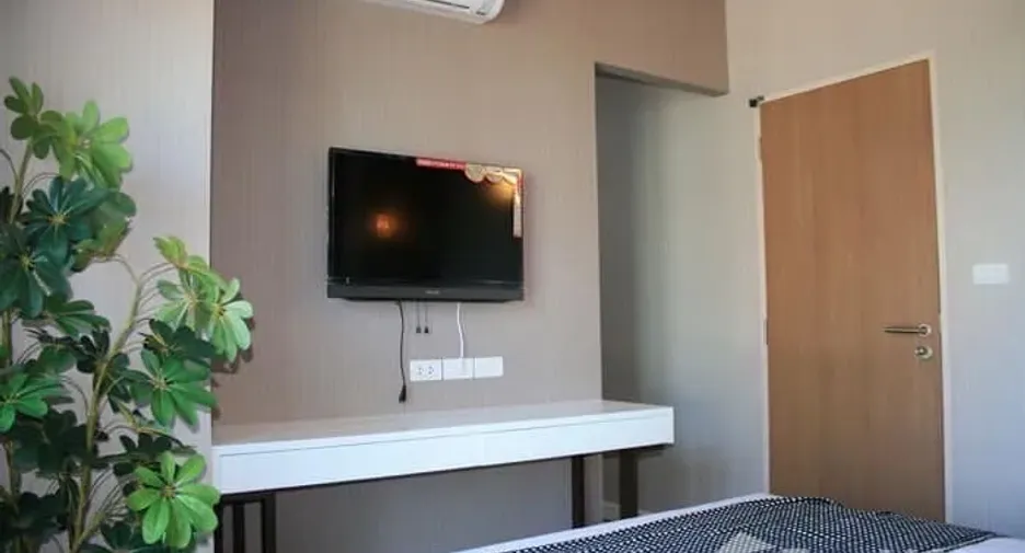 For rent 2 bedrooms condo in Khlong Toei, Bangkok