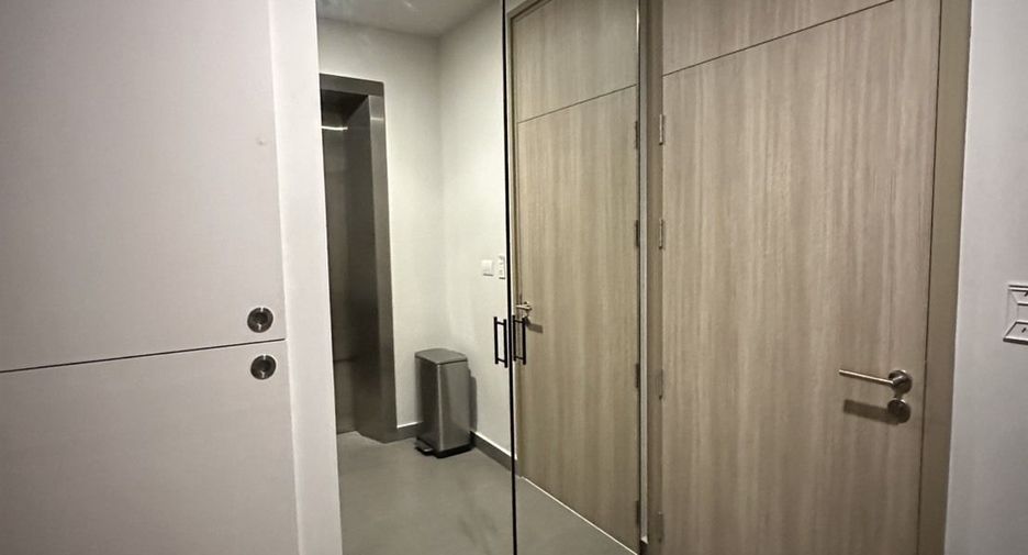 Wohnung zur Miete mit 2 Zimmer in Pathum Wan, Bangkok