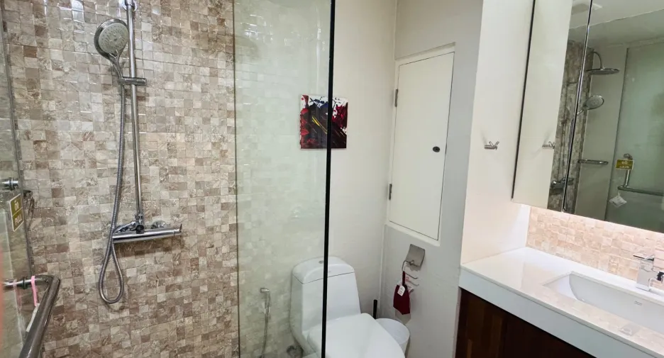 Wohnung zur Miete mit 2 Zimmer in Pathum Wan, Bangkok