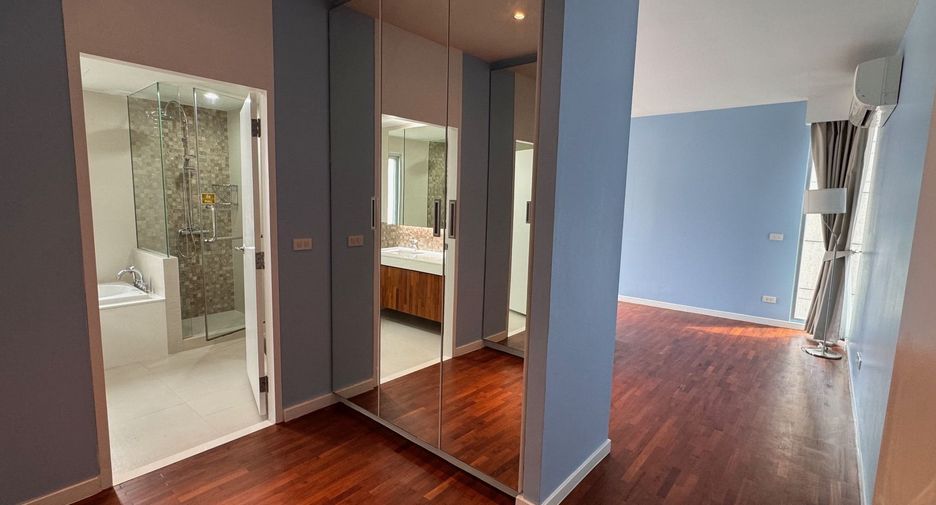 Wohnung zur Miete mit 2 Zimmer in Pathum Wan, Bangkok