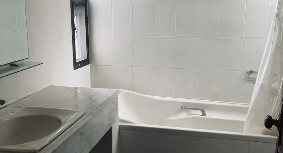 Apartment zur Miete mit 3 Zimmer in Watthana, Bangkok
