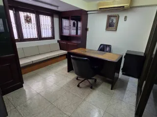 For rent 2 bedrooms retail Space in Samphanthawong, Bangkok