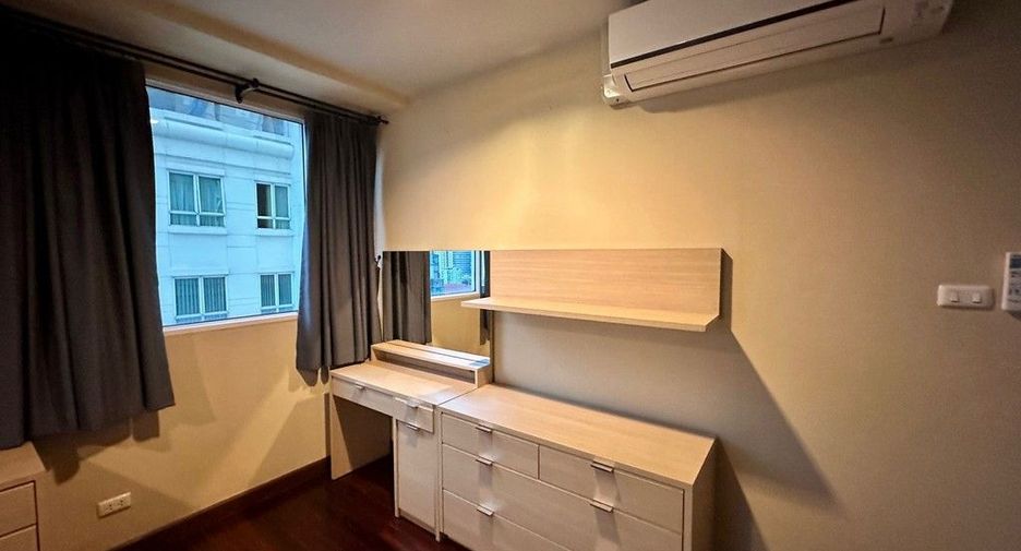 À louer 2 chambres condo à Watthana, Bangkok