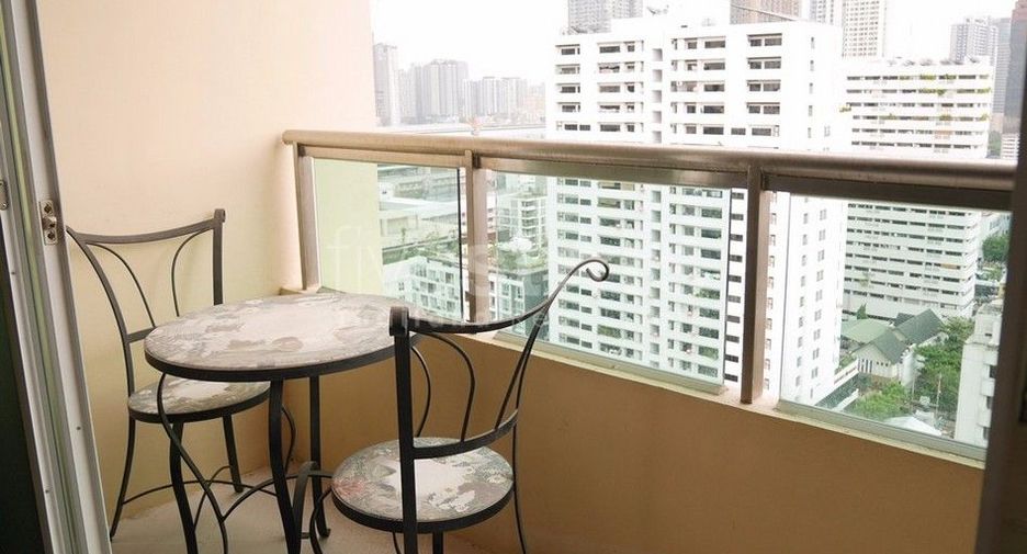 À louer 2 chambres condo à Watthana, Bangkok